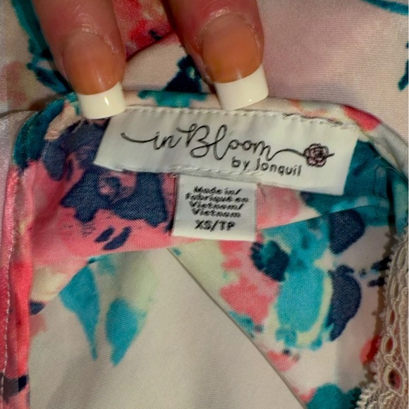 In Bloom By Jonquil 
VISION FLORAL SATIN CHEMISE IN PEACH FLORAL.   Xs - Picture 7 of 15